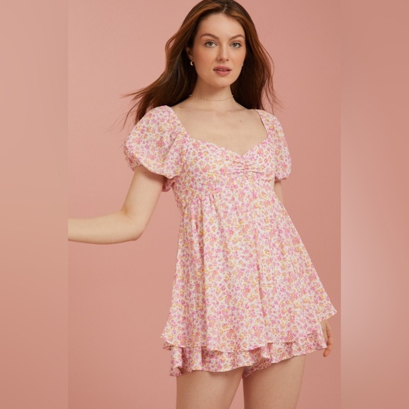 New with tags altard state Renae floral romper